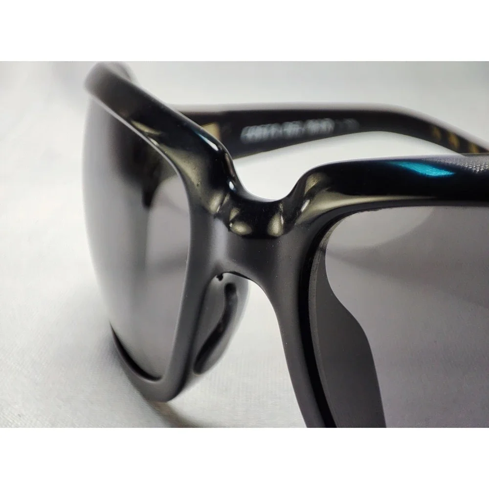 Costa Del Mar Isabela IB11 Black Gray Polarized Wrap Sunglasses